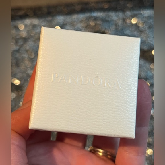 Vintage Pandora Princess ring - Picture 3 of 3